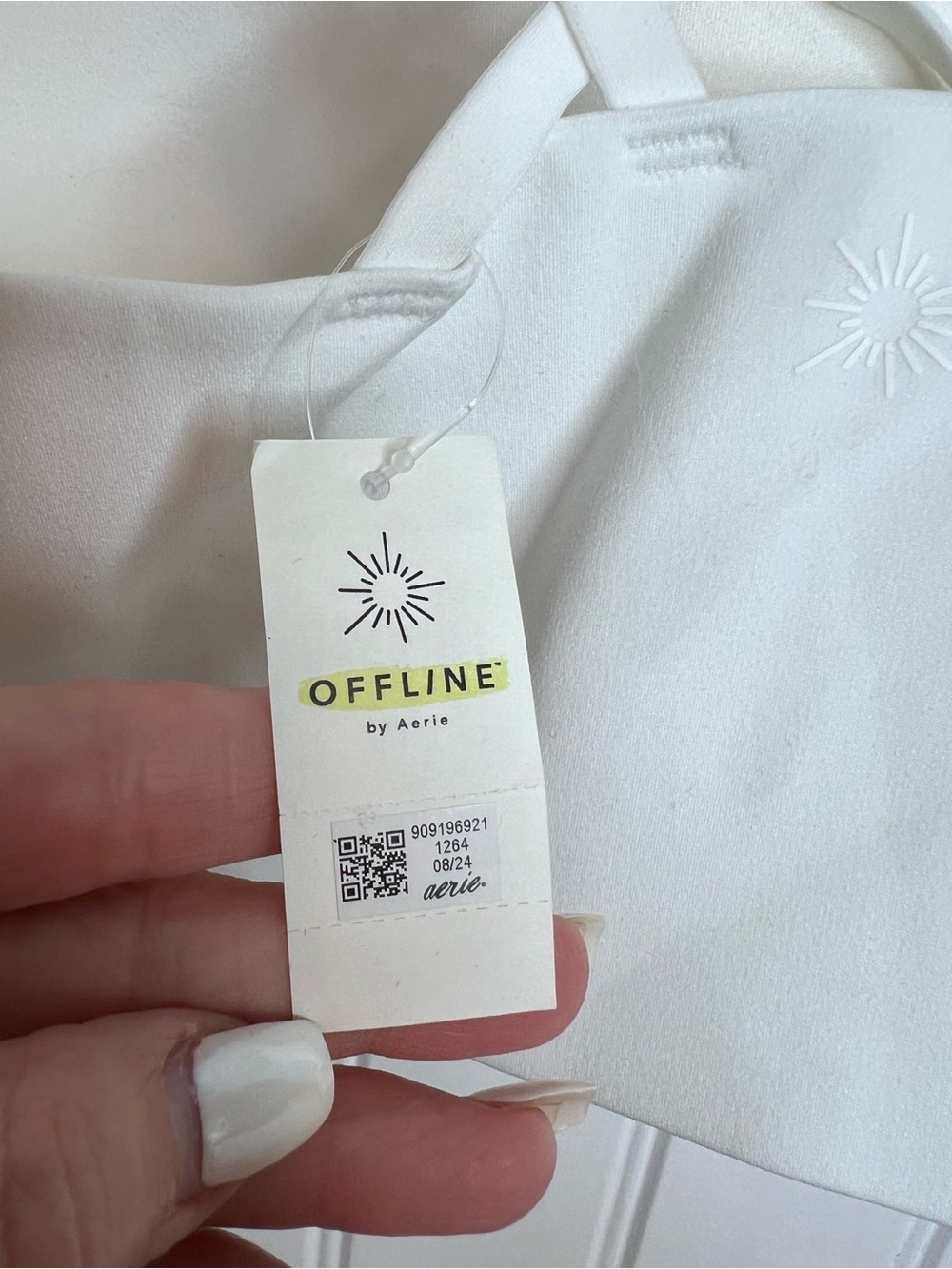 Offline by Aerie White Strappy Crisscross Back Bralette. Size Large. NWT. - Picture 10 of 12